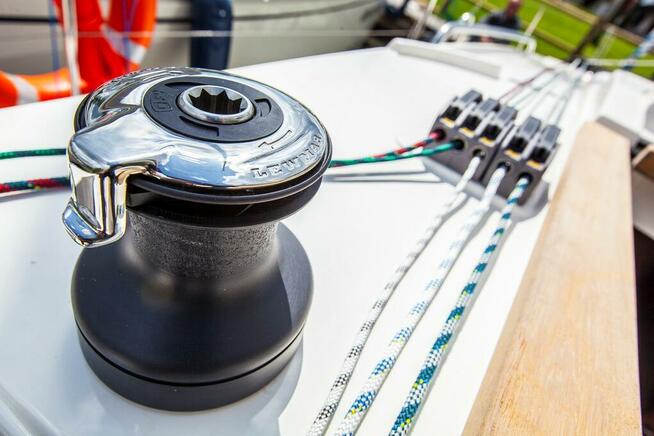 Czarter wynajem jachtu Mazury jacht Phila900 trzy kabiny