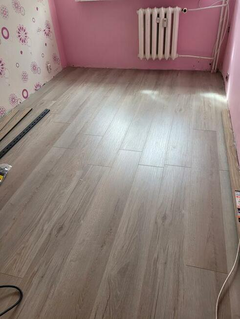 Ogrodnik wykona usługi w twoim ogrodzie