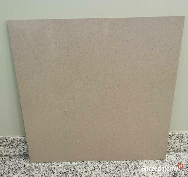 Konglomerat kwarcowy MARRON CANELA 60x60x1,2 poler