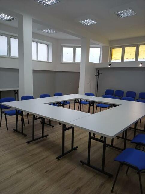 Wynajem sali (konferencyjnej)