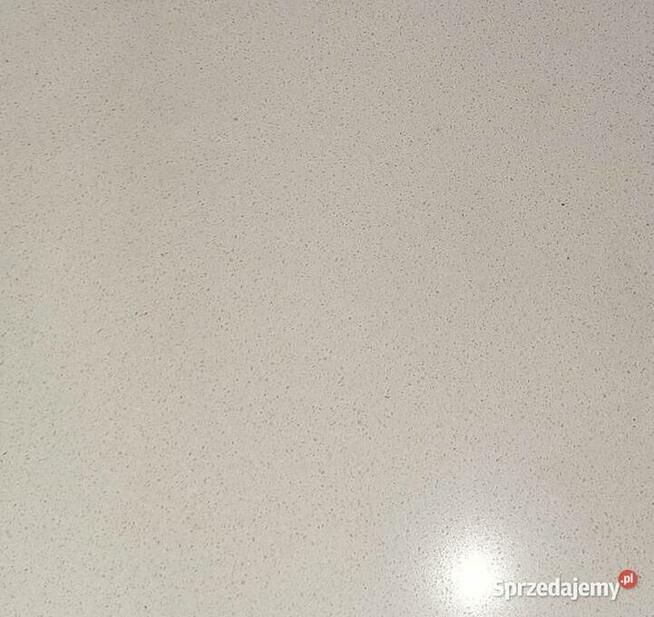 Konglomerat kwarcowy BIANCO 30x30x2 poler