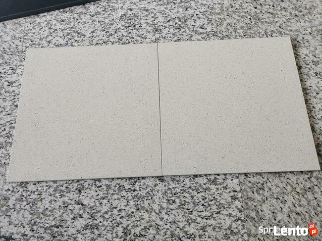 Konglomerat kwarcowy BLANCO SARAIBA 60x60x1,2 mat