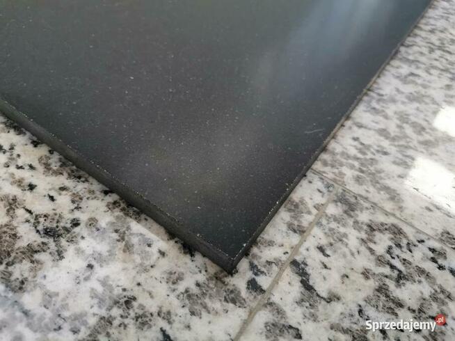 Konglomerat kwarcowy NEGRO SEPIA 60x60x1,2 mat