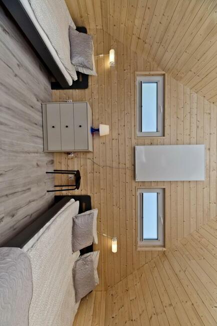 Domki Dwie Fale_w centrum_blisko plaży