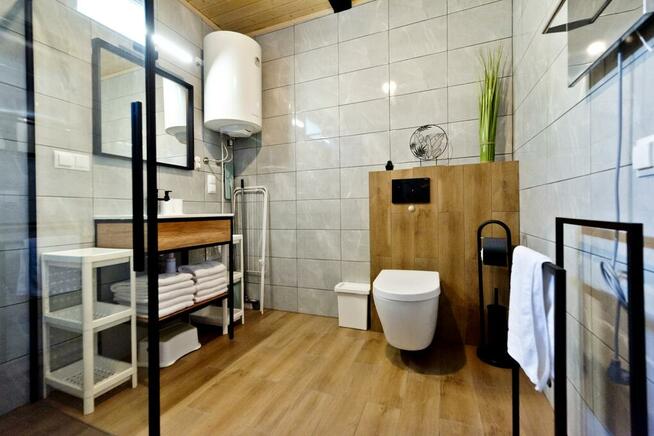 Domki Dwie Fale_w centrum_blisko plaży