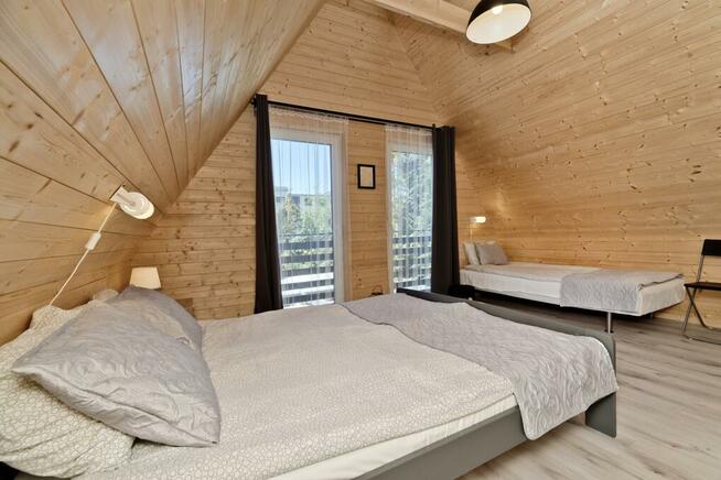 Domki Dwie Fale_w centrum_blisko plaży