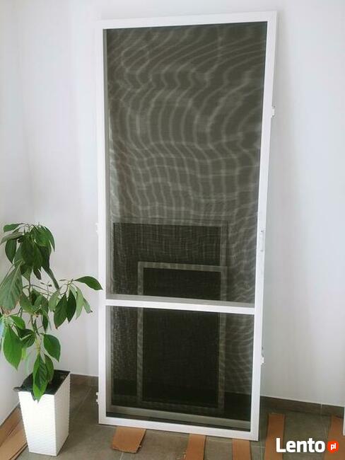 Moskitiery ramkowe na OKNA i DRZWI