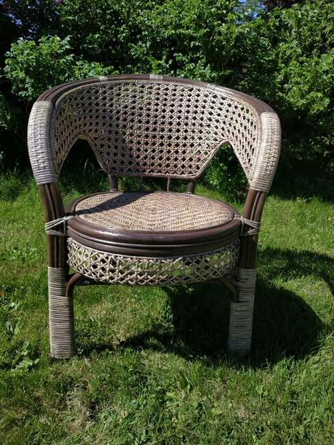 Meble ogrodowe z rattanu naturalnego - tulipan