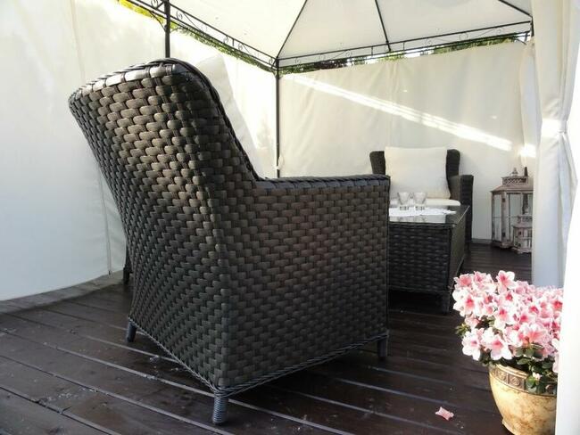 Meble ogrodowe z technorattanu kanapa fotele brązowe