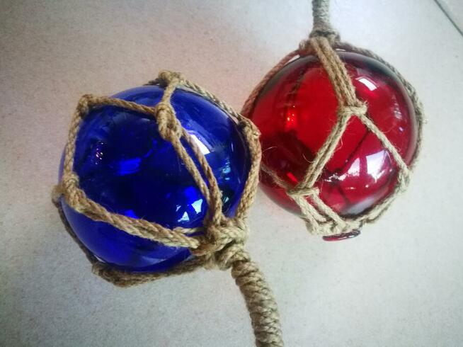 Szklane boje rybackie na sznurku zestaw