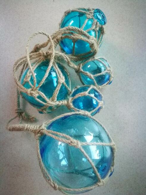 Szklane boje rybackie na sznurku zestaw