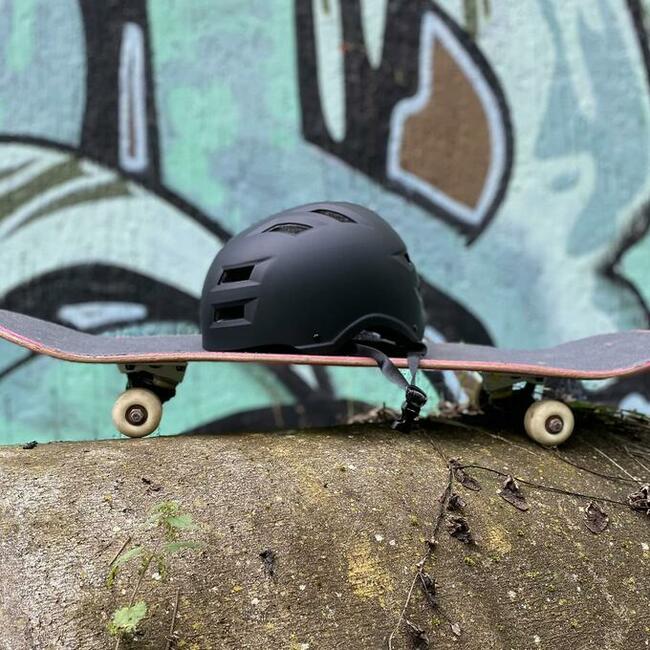 Kask skate BMX Rolki SkullCap M 55-58cm czarny