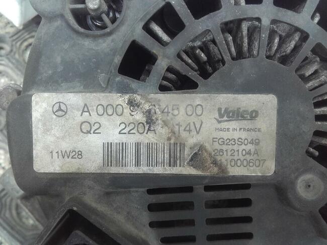 Alternator po regeneracji Valeo nr: A 000 906 45 00.