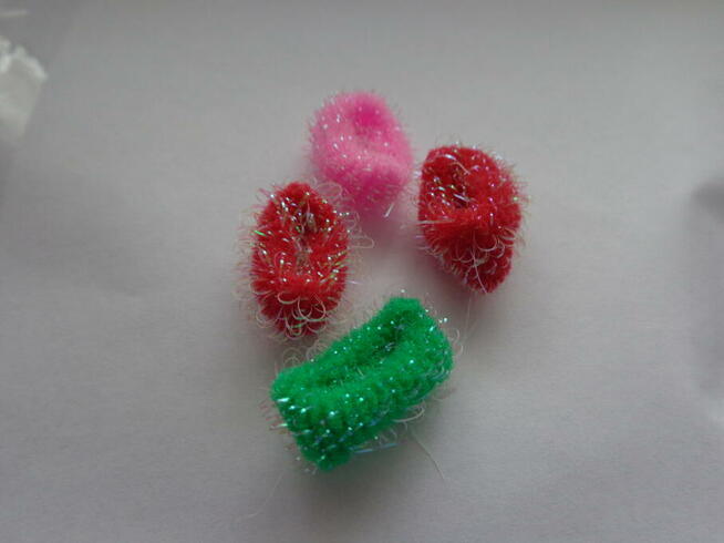 Gumki do włosów 40 sztuk z nitką świecącą opak.