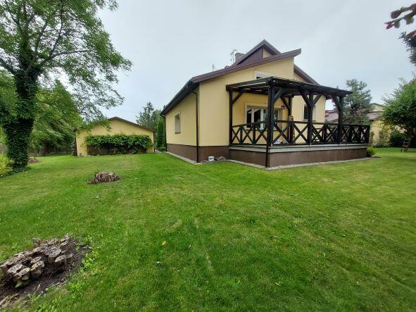 Dom na wynajem w Piasecznie o łącznej powierzchni 102 m²