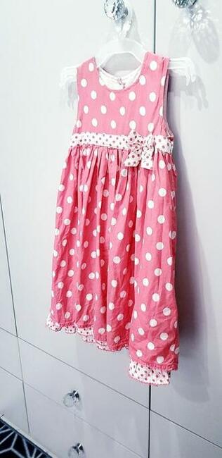 Wiosenna dziecięca sukienka