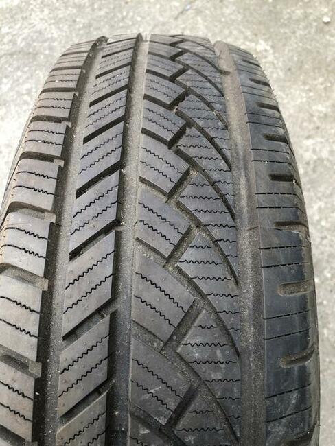 Opona 225/70 R 15 C. 112/110 R
