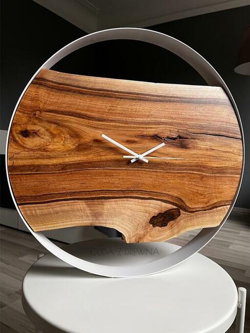 Biały zegar z elementami drewna - loft, nowoczesny 35 cm