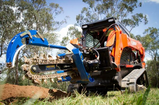 Koparka łańcuchowa MT900 do ładowarki, hydrauliczna