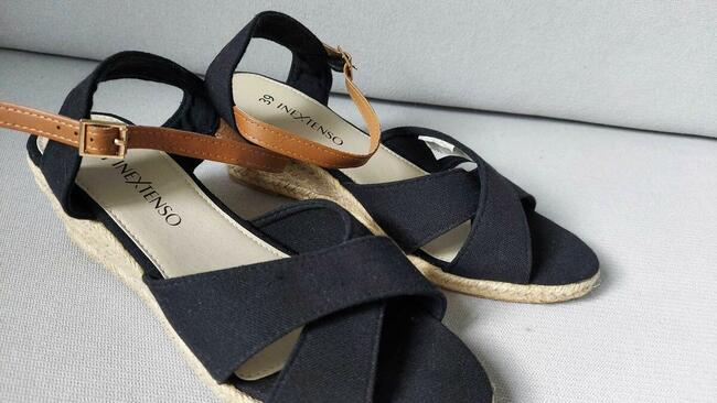 Nowe sandałki damskie rozmiar 39