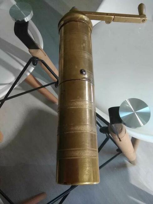 Sprzedam Sprawny Młynek Kolekcjonerski Mosiężny Okazja Polecam