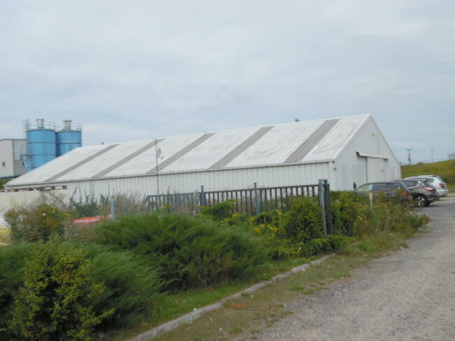 SPRZEDAM HALĘ WRAZ Z TERENEM INWESTYCYJNYM