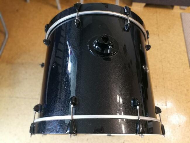 Części z zestawu perkusyjnego PDP MAINstage i akcesoria.