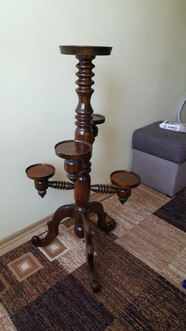 kwietnik drewniany stojący