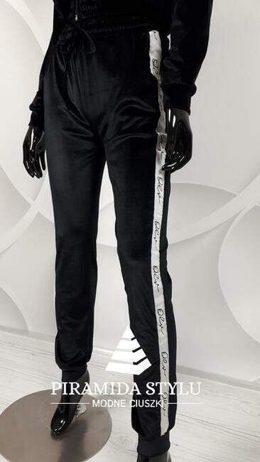 PROMOCJA ! Dres welurowy z lampasem Dobra jakość !!!