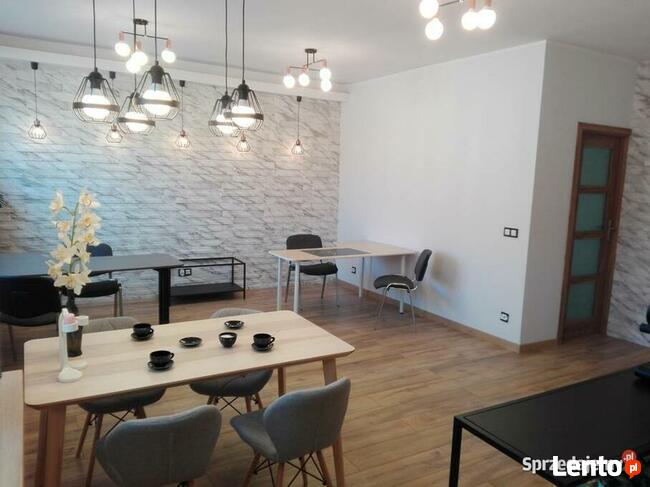 Pabianice Centrum, ul. Zamkowa Biuro · 53 m²