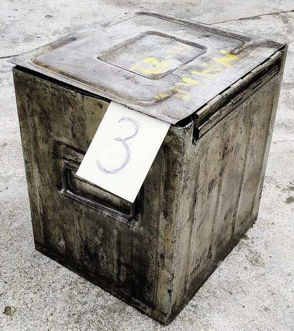 SKRZYNKA METALOWA POJEMNIK MAGAZYNOWY ZAMYKANY HOBOK UŻYWANY