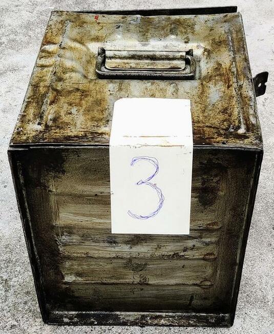 SKRZYNKA METALOWA POJEMNIK MAGAZYNOWY ZAMYKANY HOBOK UŻYWANY