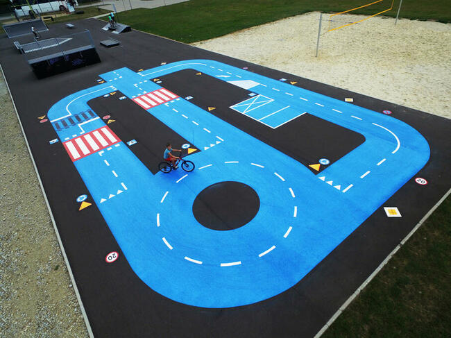 Nietypowe 02, wym. 20x12 m Stacjonarne miasteczko rowerowe