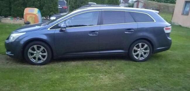 sprzedam toyota Avensis t27 lub zamienię na passat b6