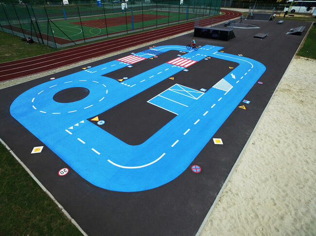 Nietypowe 02, wym. 20x12 m Stacjonarne miasteczko rowerowe