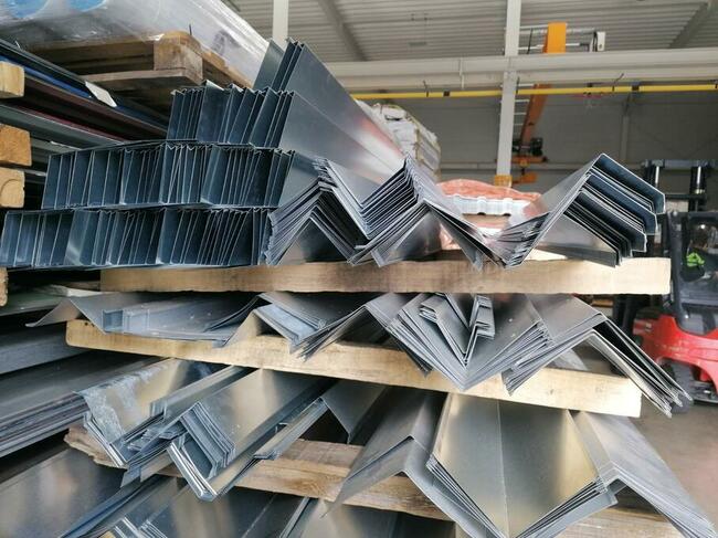 Okucia / Obróbki / Opierzenia OCYNK - TANIO 10 zł/mb