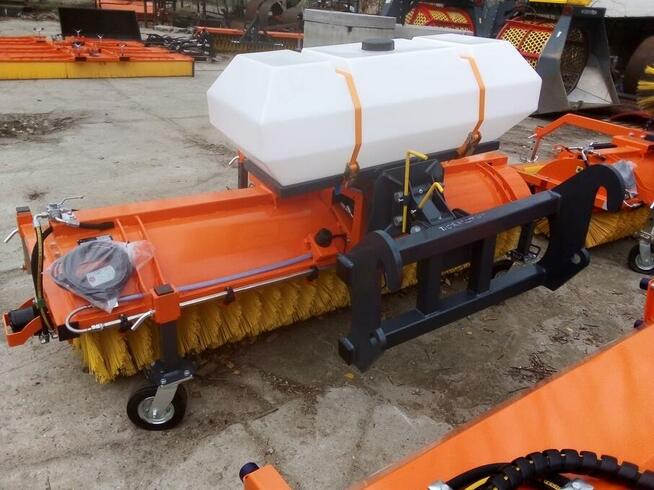 Hydrauliczna zamiatarka ZML180 z koszem i nawadnianiem nowa