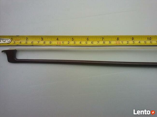 Smyczek 75 cm, 80 zł.