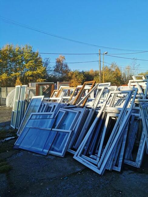 Utylizacja starych okien z demontażu