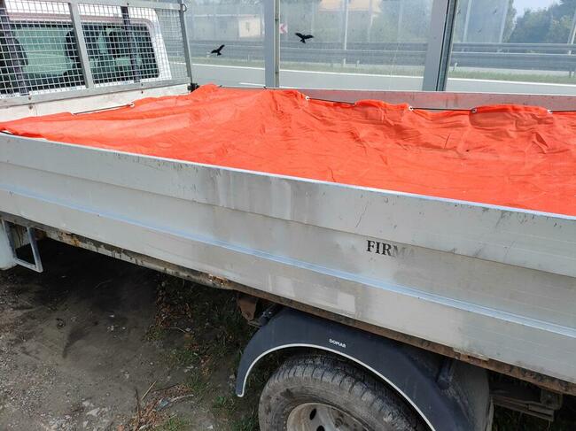 Plandeka do zabezpieczenia ładunku wywrotka plandeki na wywr