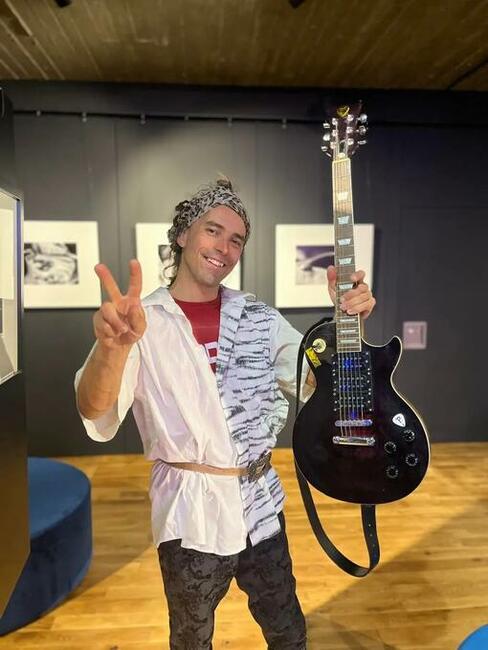 Szukam Wokalistki do występów ze mną w lokalu bawić gości w