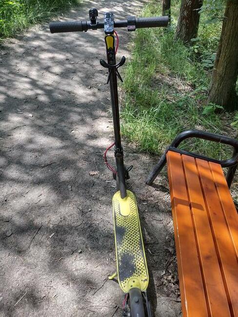 Sprzedam Hulajnogę elektryczną.