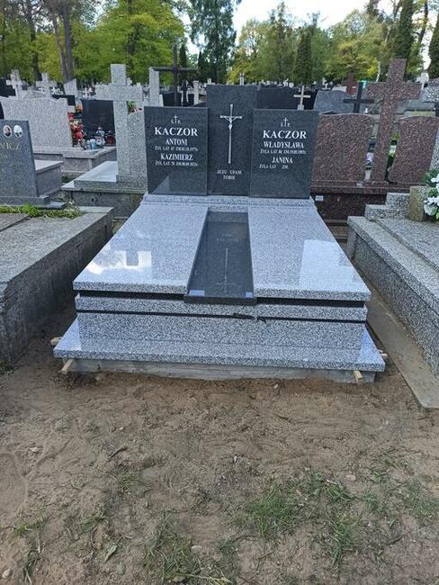 Pomniki nagrobki granitowe niska cena