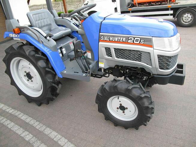 Mini Traktorek Iseki 20KM 4X4 Wspomaganie Mała Kosiarka