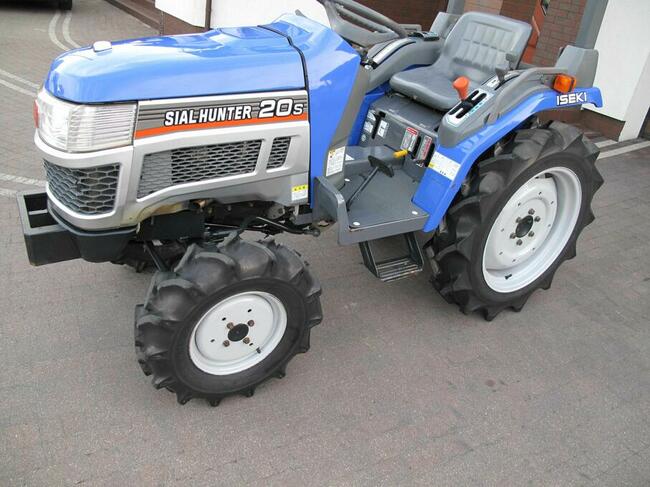 Mini Traktorek Iseki 20KM 4X4 Wspomaganie Mała Kosiarka