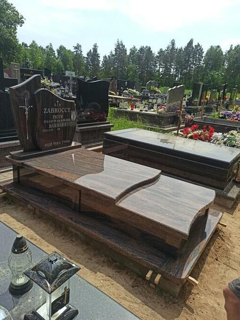 Pomniki nagrobki granitowe niska cena