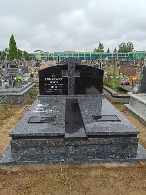 Pomniki nagrobki granitowe niska cena