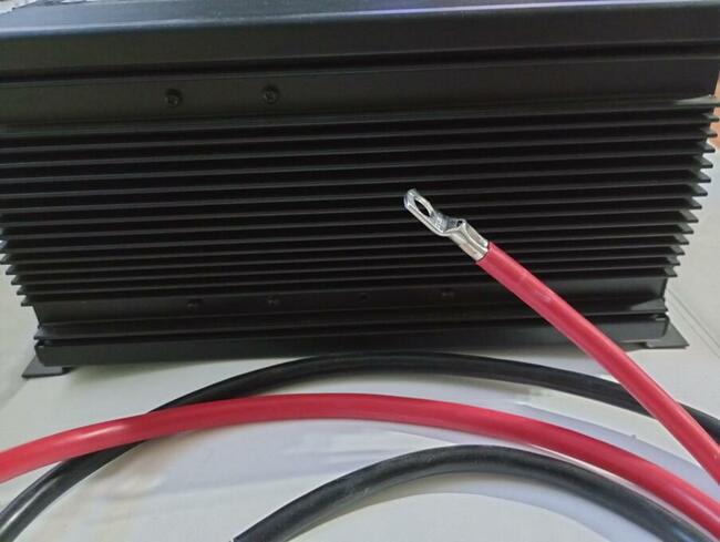 Przetwornica VOLT IPS 5000 12V/230V 2500/5000W Polski produk