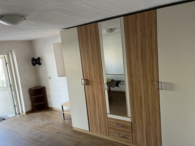 Kawalerka 900zł (Emeryci - 27% = 657zł) 657zł