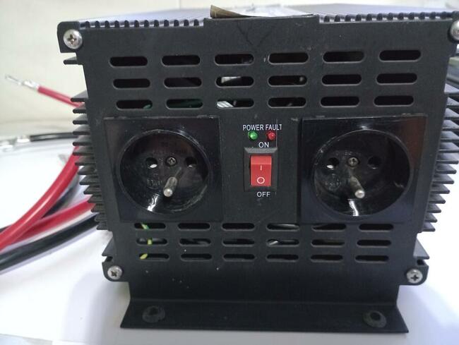 Przetwornica VOLT IPS 5000 12V/230V 2500/5000W Polski produk